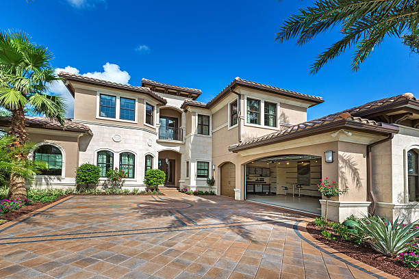 Best Driveway Paving Contractor  in Conneaut Lakeshore, PA